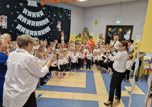 Występ grupy Krasnoludki