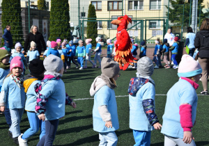 Zajęcia sportowe na Orliku